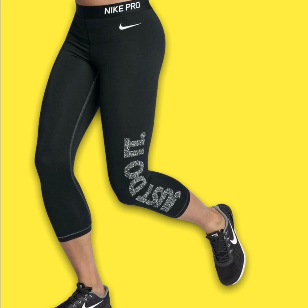 Nike Pro Dri-FIT 7/8 Length Training Leggings